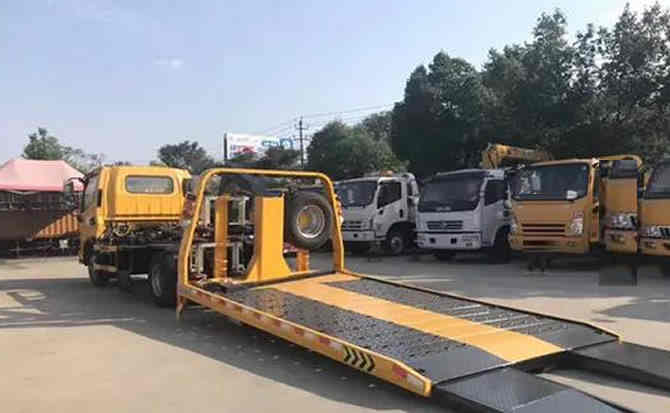 江安汽车中途维修案例